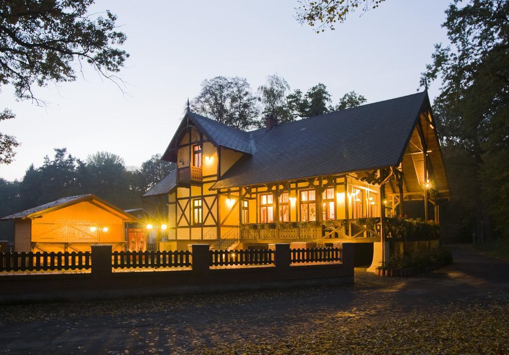 Penzion Obora Podebrady Ngoại thất bức ảnh